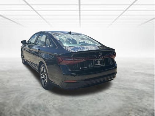 Deep Black 2026 Volkswagen Jetta 1.4T SE
