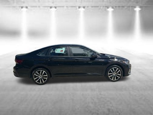 Deep Black 2026 Volkswagen Jetta 1.4T SE