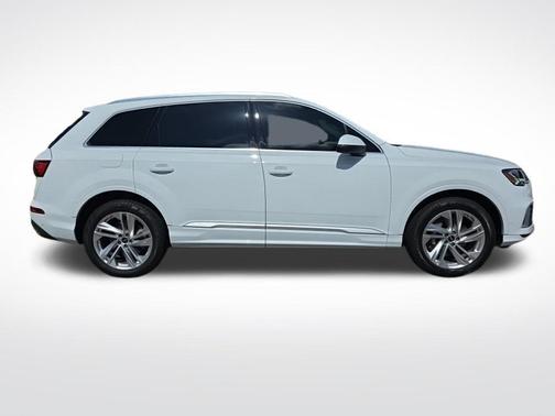 Glacier White Metallic 2023 Audi Q7 55 Premium Plus