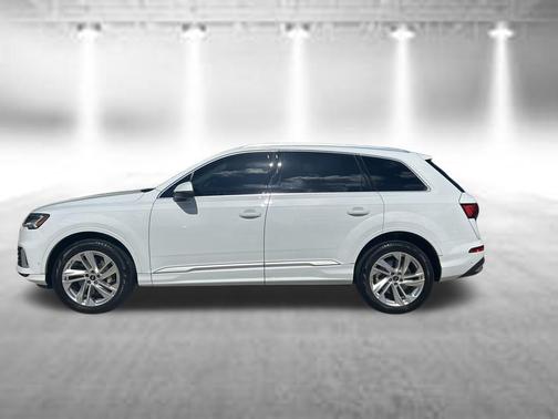 Glacier White Metallic 2023 Audi Q7 55 Premium Plus