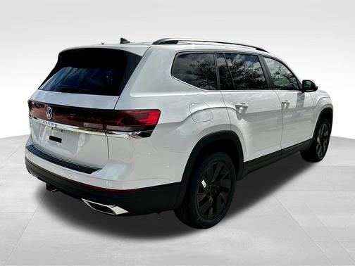 opal white pearl 2026 Volkswagen Atlas 2.0T SE w/Technology