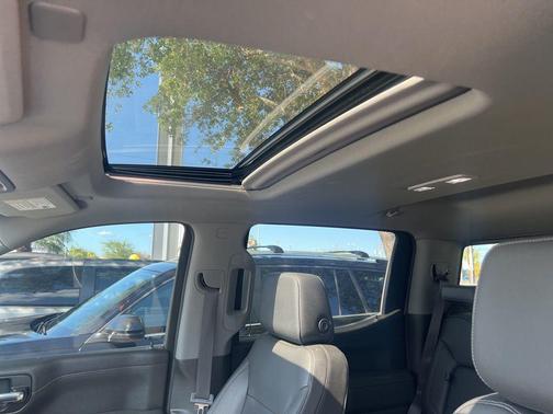 Sky 2021 GMC Sierra 1500 SLT