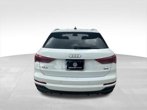 2024 Audi Q3 Premium 45 TFSI S line quattro Tiptronic