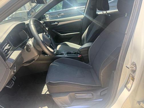 Pure White 2025 Volkswagen Jetta 1.5T Sport