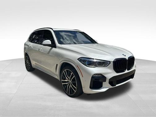 2021 BMW X5 M50i