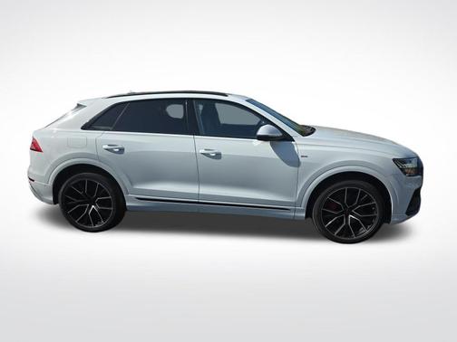 2023 Audi Q8 55 Premium Plus