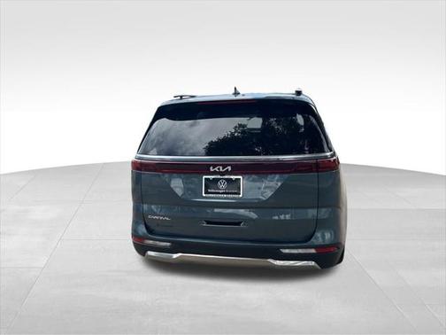 2024 Kia Carnival SX