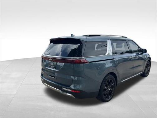 2024 Kia Carnival SX