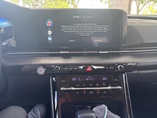 2024 Kia Carnival SX