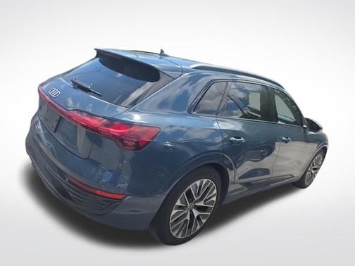 Plasma Blue Metallic 2024 Audi Q8 e-tron Premium Plus
