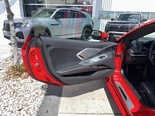 2024 Chevrolet Corvette Stingray w/2LT
