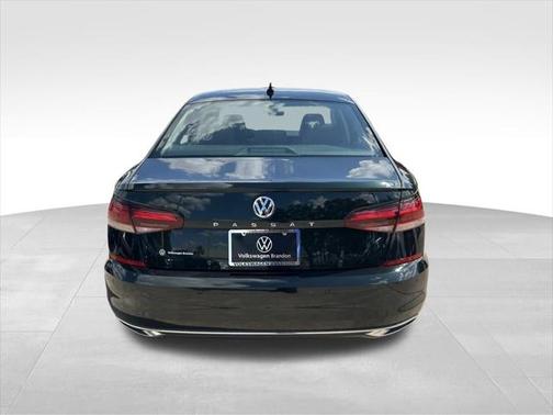 2022 Volkswagen Passat 2.0T Limited Edition
