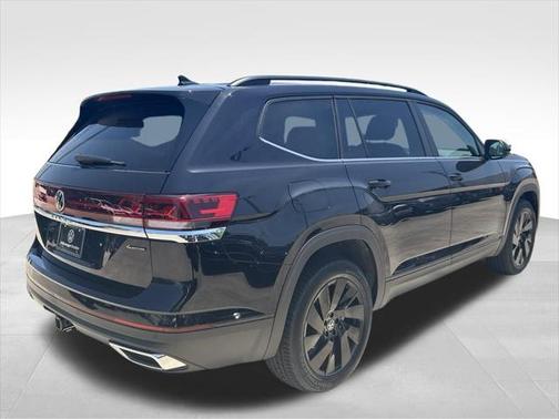 2025 Volkswagen Atlas 2.0T SE w/Technology 4MOTION