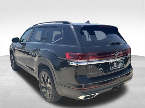 2025 Volkswagen Atlas 2.0T SE w/Technology 4MOTION