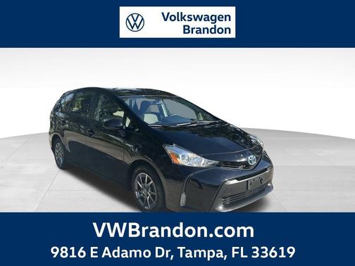2017 Toyota Prius v Five