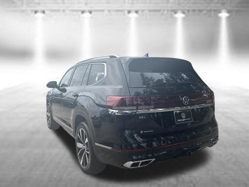 Deep Black 2026 Volkswagen Atlas 2.0T SEL Premium R-Line 4MOTION