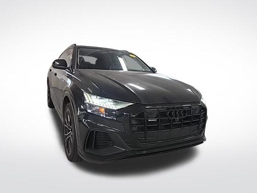 2023 Audi Q8 55 Premium Plus