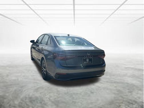 Platinum Gray 2026 Volkswagen Jetta 1.4T SE