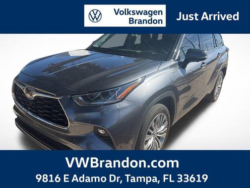 2023 Toyota Highlander Platinum
