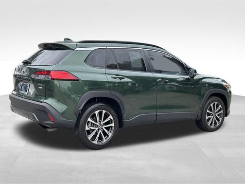 2022 Toyota Corolla Cross XLE