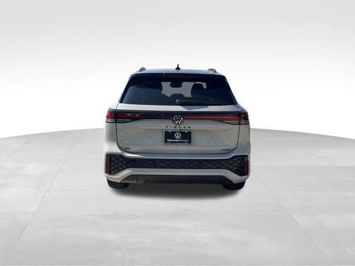 2026 Volkswagen Tiguan 2.0T SE R-Line Black 4MOTION