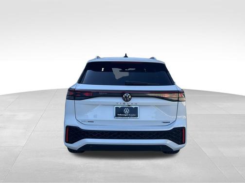 2026 Volkswagen Tiguan 2.0T SEL R-Line 4MOTION