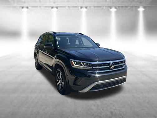 Deep Black 2023 Volkswagen Atlas 2.0T SE