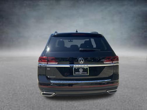 Deep Black 2023 Volkswagen Atlas 2.0T SE