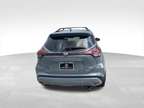 2021 Nissan Kicks SR