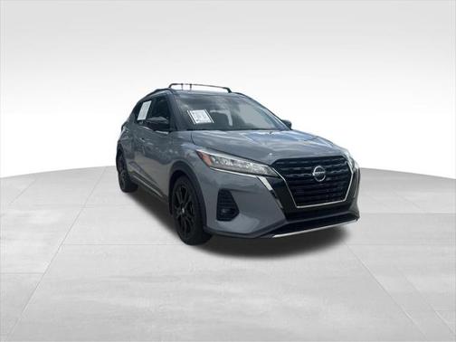 2021 Nissan Kicks SR