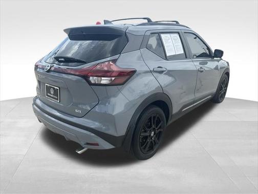 2021 Nissan Kicks SR