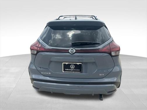 2021 Nissan Kicks SR