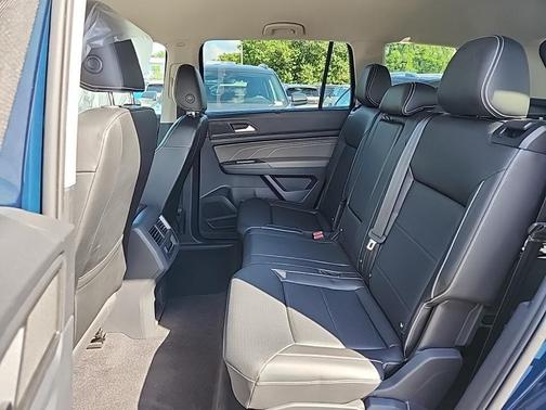 2022 Volkswagen Atlas 3.6L SE w/Technology