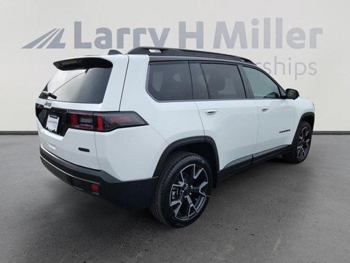 2026 Jeep Cherokee LAREDO/LIMITED