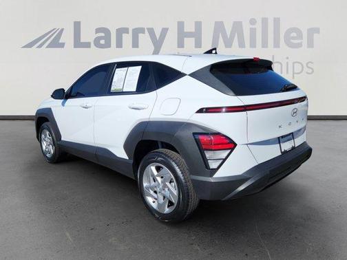 2024 Hyundai KONA SE