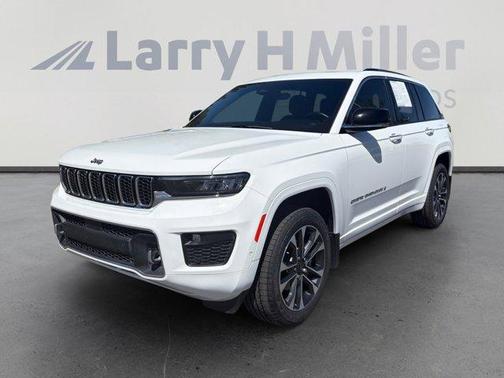 Bright White Clearcoat 2022 Jeep Grand Cherokee Overland