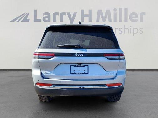 2025 Jeep Grand Cherokee Laredo X