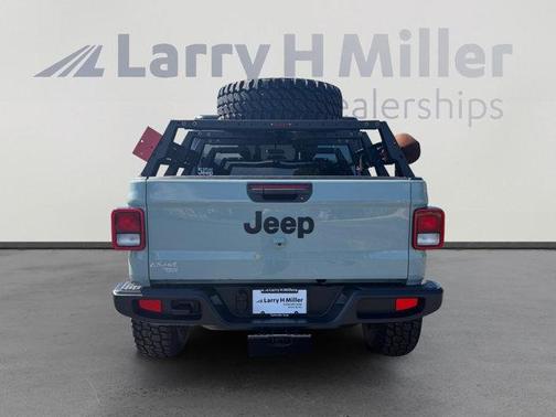 Earl Clearcoat 2023 Jeep Gladiator Sport