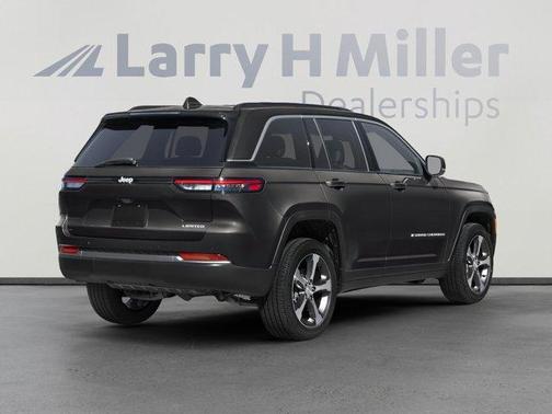 Diamond Black 2026 Jeep Grand Cherokee Laredo
