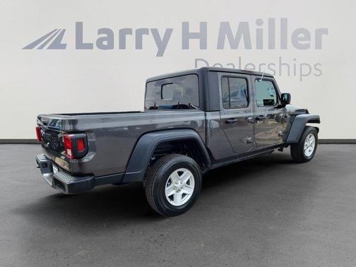 2023 Jeep Gladiator Sport