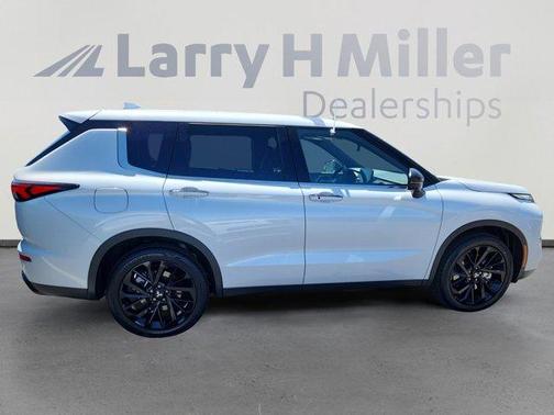 2023 Mitsubishi Outlander SEL Black Edition