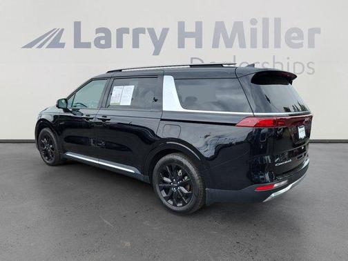 2022 Kia Carnival SX