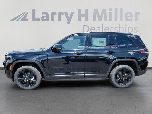2025 Jeep Grand Cherokee Laredo