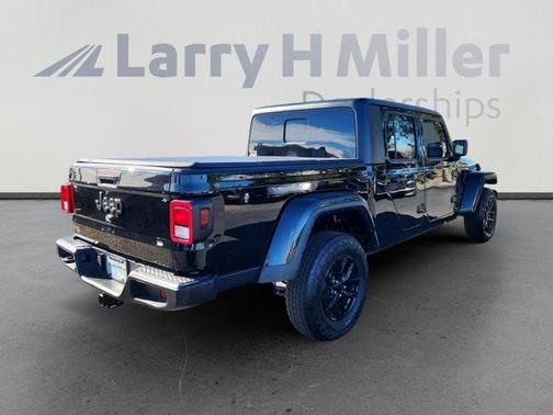 2022 Jeep Gladiator Sport