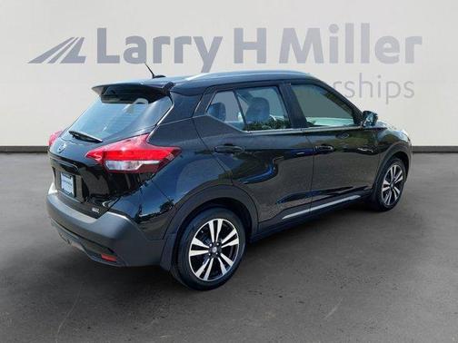 2019 Nissan Kicks SR