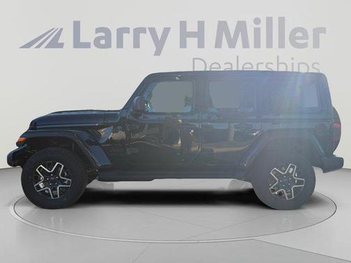 Black Clearcoat 2027 Jeep Wrangler Sahara