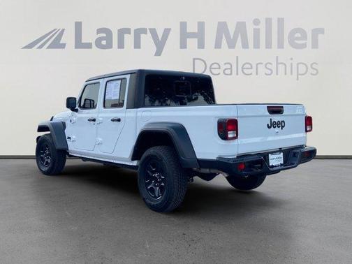 Bright White Clearcoat 2023 Jeep Gladiator Sport