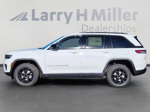 2025 Jeep Grand Cherokee Laredo