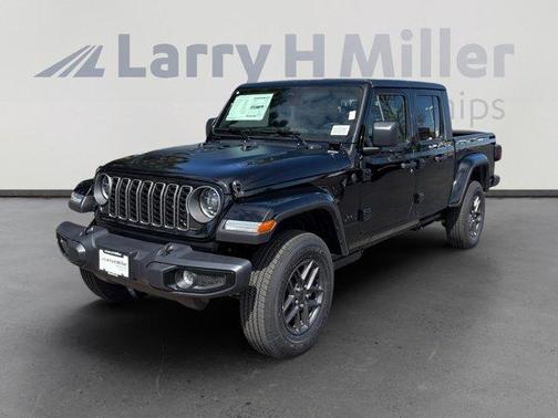 Black Clearcoat 2026 Jeep Gladiator Sport