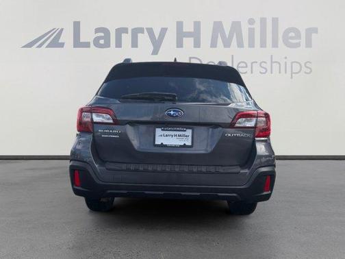 Magnetite Gray Metallic 2018 Subaru Outback 2.5i Premium